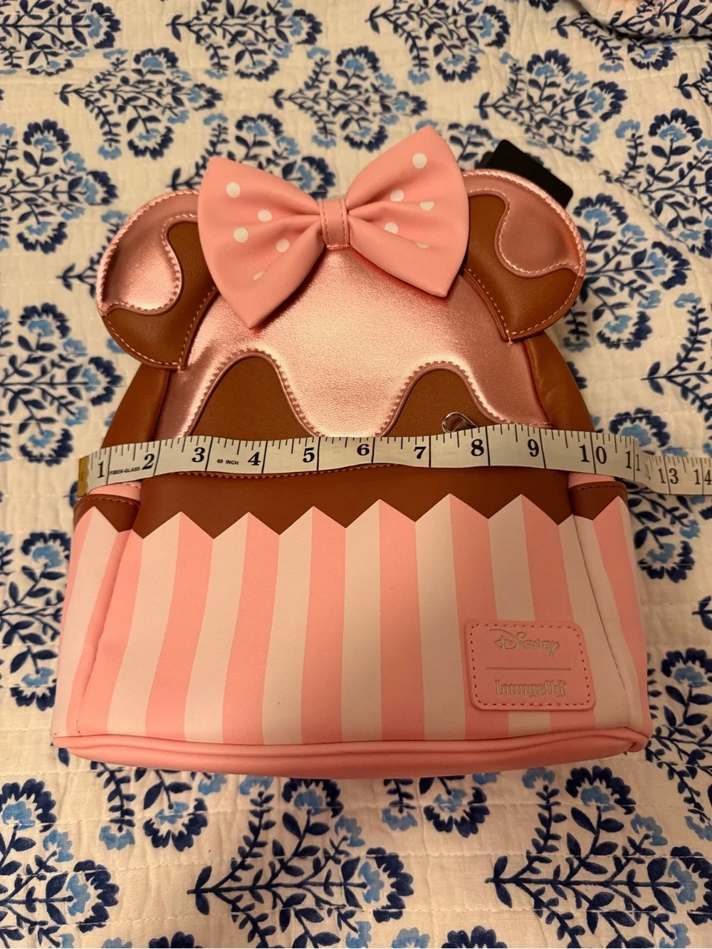 Disney loungefly Minnie Mouse ice cream backpack